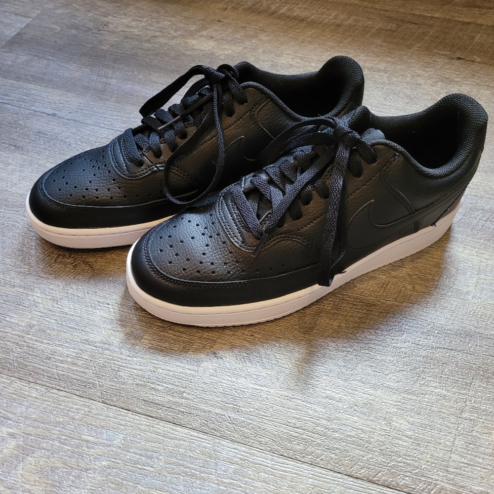 Nike court vision low top